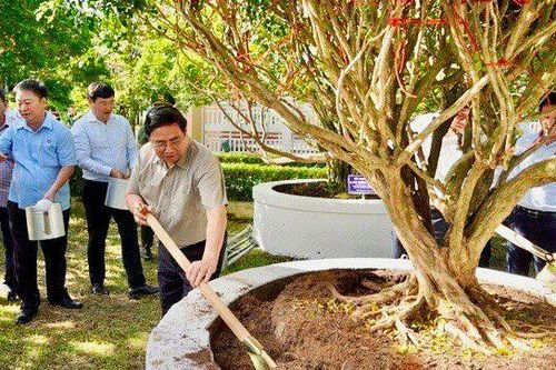 Thủ tướng Phạm Minh Chính thăm, làm việc một số cơ sở và dự án phát triển tại Đồng Tháp