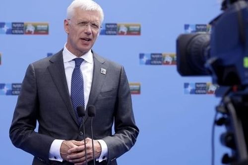 Thủ tướng Latvia từ chức