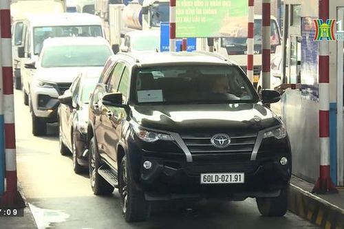 Còn khoảng 1 triệu xe chưa dán thẻ ETC