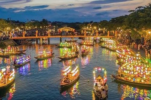 Top các điểm đến tháng 8 tuyệt nhất thế giới với dấu ấn Việt Nam