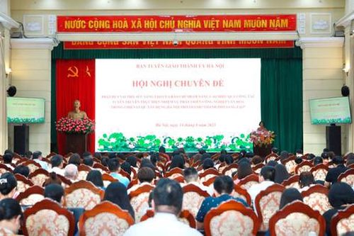 Gần 400 nhà báo Hà Nội tham dự chuyên đề phát triển công nghiệp văn hóa