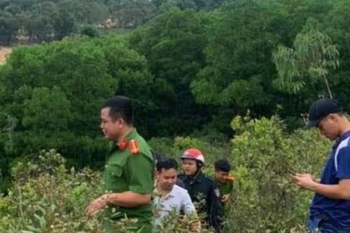 Hành trình 5 ngày mật phục truy bắt kẻ sát hại hàng xóm rồi bỏ trốn vào rừng
