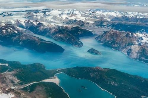 Tam giác Alaska bí ẩn