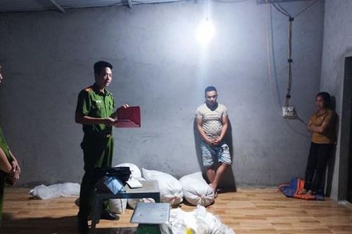 Bắc Giang: Bắt quả tang 3 đối tượng trộm cắp cám lợn của Công ty Chăn nuôi Sơn Động