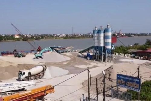 Doanh nghiệp vi phạm đê điều ở Nam Định bị 'bác' đề nghị xin 'xẻ đê'
