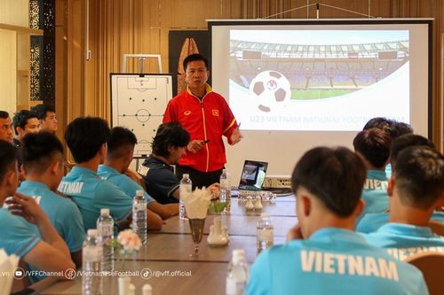 HLV Hoàng Anh Tuấn không buộc U23 Việt Nam phải thắng Bahrain, có thể đá 11m