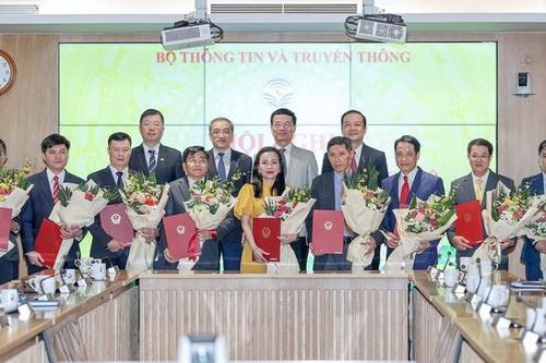 Các quyết định mới về nhân sự của Bộ TT&TT