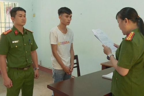 Tên Hiền nhưng tính cộc