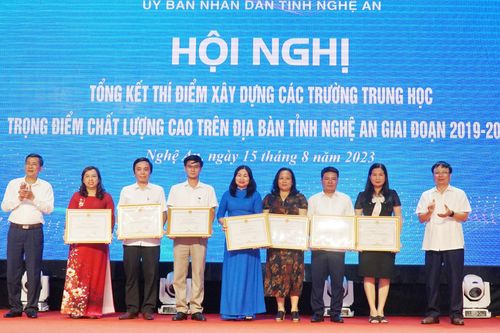 Nghệ An tổng kết thí điểm xây dựng trường trọng điểm, chất lượng cao 2019-2023