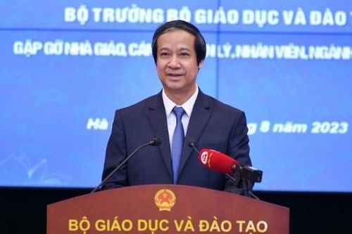 Bộ trưởng Giáo dục và Đào tạo đối thoại với giáo viên: 'Nóng' vấn đề chế độ chính sách và mức lương