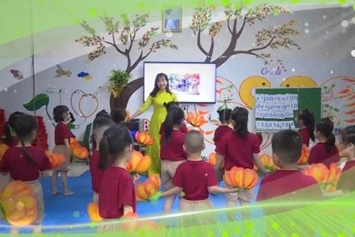 Bộ trưởng GD&ĐT Nguyễn Kim Sơn: Mức lương giáo viên mầm non vẫn thấp so với mặt bằng chung