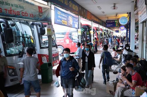 Giá vé xe khách dịp 2/9 tăng cao nhất 40%