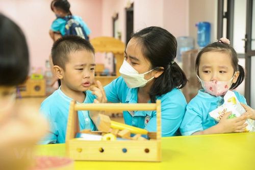 Giáo viên mầm non: Thu nhập chưa tương xứng với công sức