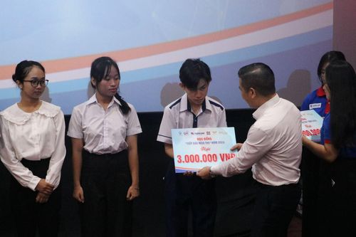 TP Hồ Chí Minh: Trên 90.000 lượt thí sinh, phụ huynh được 'Tiếp sức mùa thi'