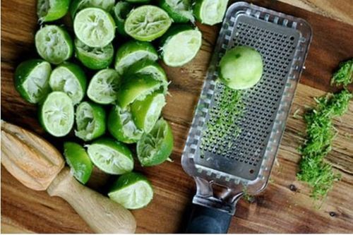 Vắt chanh đừng dại bỏ vỏ, bạn sẽ tiết kiệm cả đống tiền nếu biết những công dụng này