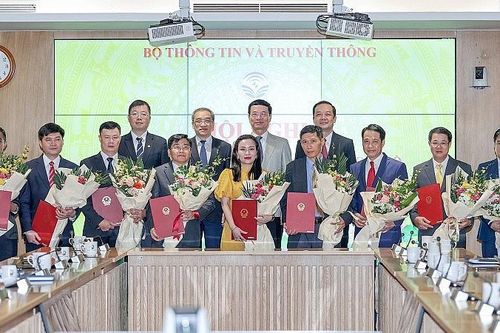 Bà Hoàng Thị Phương Lựu được bổ nhiệm giữ chức Chánh Văn phòng Bộ Thông tin và Truyền thông