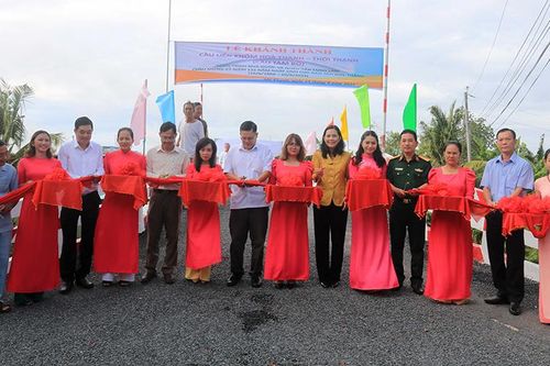 Khánh thành cầu liên khóm phường Mỹ Thạnh