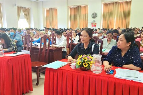Nâng cao năng lực cho cán bộ làm công tác giảm nghèo TP. Châu Đốc