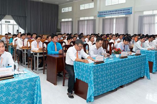Đảng ủy Trường Cao đẳng Nghề An Giang sơ kết giữa nhiệm kỳ 2020-2025