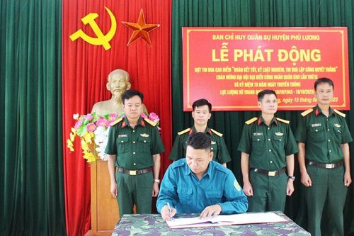 Trên 1.000 lượt chiến sĩ tham gia xây dựng nông thôn mới