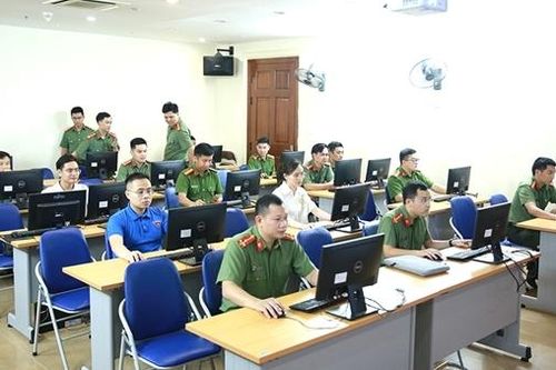Bí thư Đoàn cơ sở tiên phong trong ứng dụng công nghệ số