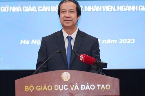 Bộ trưởng Bộ Giáo dục và Đào tạo gặp gỡ nhà giáo, cán bộ quản lý, nhân viên ngành giáo dục, đào tạo