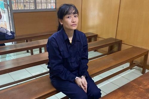 Người đàn ông ngoại quốc 'sập bẫy' khi vào khách sạn với phụ nữ lạ