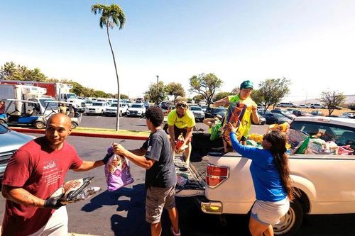 Công tác cứu hộ cháy rừng trên đảo Maui ở Hawaii tiến triển chậm