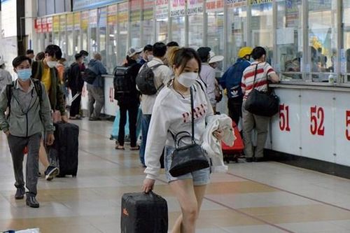 Nóng giá vé tàu xe dịp lễ Quốc khánh 2/9