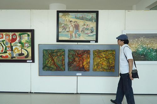 Khai mạc Triển lãm mỹ thuật Bắc miền Trung