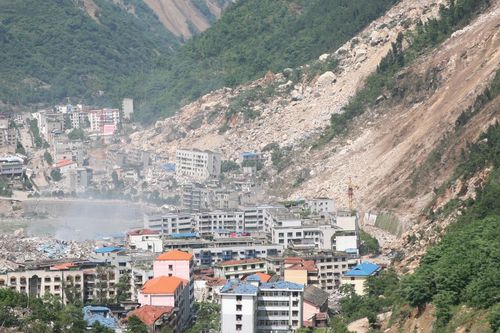 Kinh nghiệm quốc tế trong ứng phó với sạt lở đất