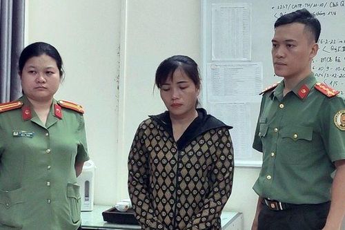 Khởi tố đối tượng tổ chức cho người khác trốn đi nước ngoài
