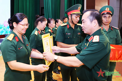 Trường Sĩ quan Lục quân 2 tuyên dương chủ tịch công đoàn tiêu biểu