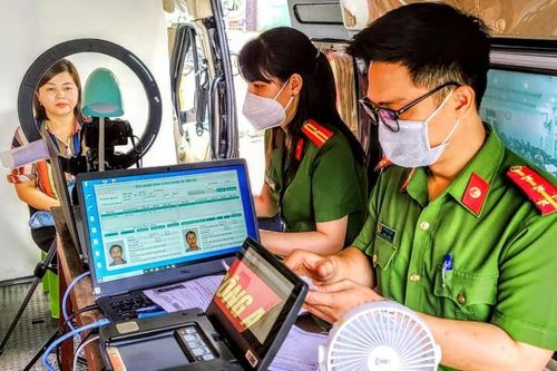 Hướng về cơ sở, phục vụ nhân dân