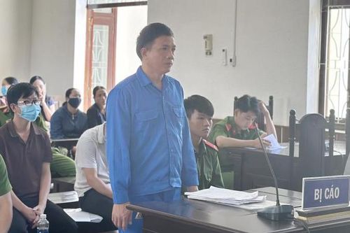 Lãnh án vì lợi dụng chức vụ, quyền hạn trong khi thi hành công vụ