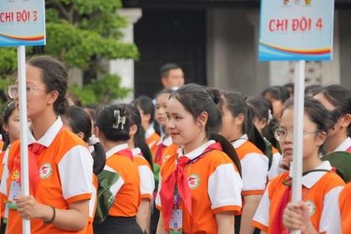 Hơn 300 chỉ huy đội đồng diễn cờ Semaphore xác lập kỷ lục Việt Nam