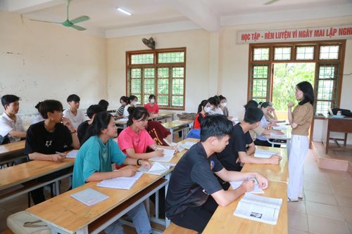 Học sinh Quảng Trị tựu trường vào ngày 28/8