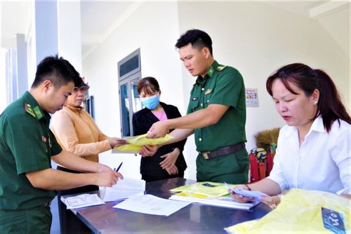 Giúp ngư dân nắm, hiểu Luật Biên phòng Việt Nam và đảm bảo an ninh, an toàn đường ống dẫn khí dưới biển