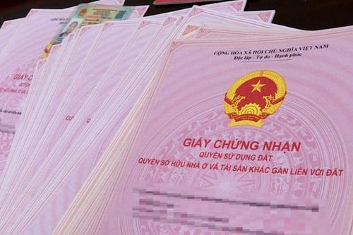 Những trường hợp được miễn thuế, lệ phí khi sang tên sổ đỏ năm 2023