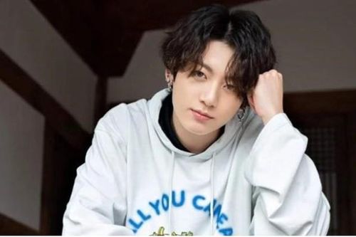 Jungkook (BTS) đứng đầu bảng xếp hạng Billboard toàn cầu tuần thứ 4 liên tiếp
