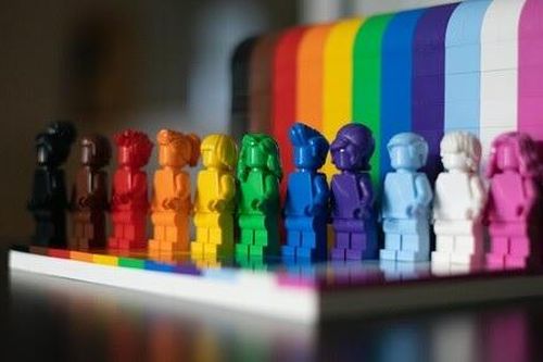 Khảo sát: 9 trong 10 nhà báo LGBTQ phải đối mặt với đe dọa và kỳ thị trực tuyến