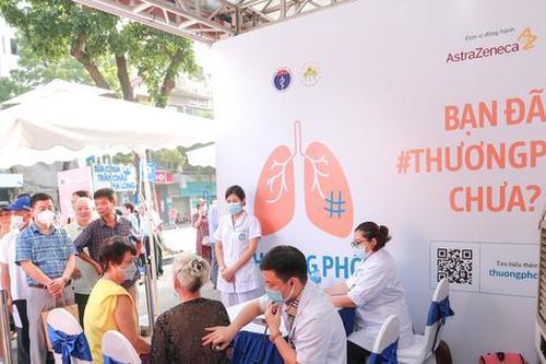 FPT Long Châu đồng hành tuyên truyền nâng cao nhận thức cộng đồng về bệnh ung thư phổi