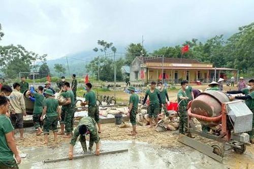 Bộ đội Pháo binh về làng