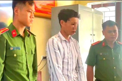 Bênh vực bố, con trai đánh hàng xóm nhập viện