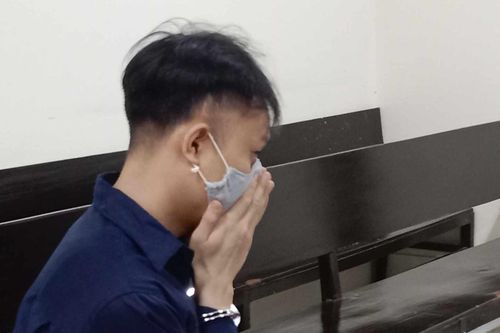 Môi giới sao hạng A bán dâm, 'tú ông' ăn chặn hàng trăm triệu đồng