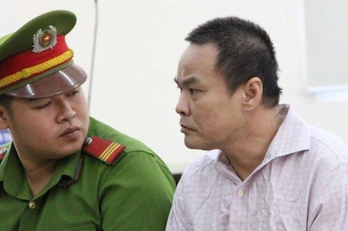 Hai cán bộ ngân hàng vụ cựu Bí thư Bến Cát mua đất thế chấp được trả tự do