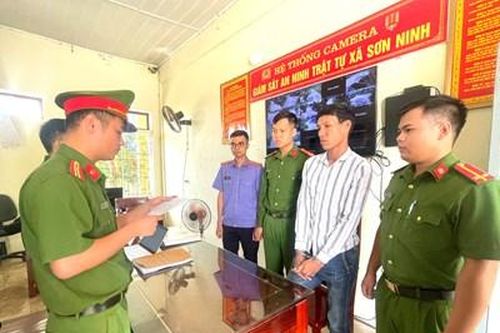 Phê chuẩn bắt tạm giam đối tượng bênh bố, đánh hàng xóm nhập viện
