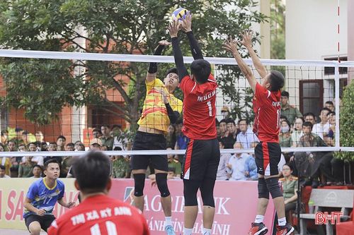 Khởi tranh Giải Bóng chuyền nam Công an Hà Tĩnh 2023
