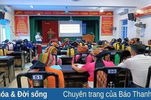 Tập huấn phương pháp bảo tồn trang phục truyền thống của dân tộc Thái