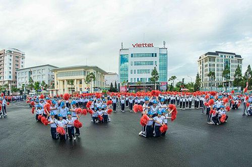 UBND TP. Long Xuyên tổ chức đồng diễn và khai mạc Giải Việt dã kỷ niệm 135 năm Ngày sinh Chủ tịch Tôn Đức Thắng